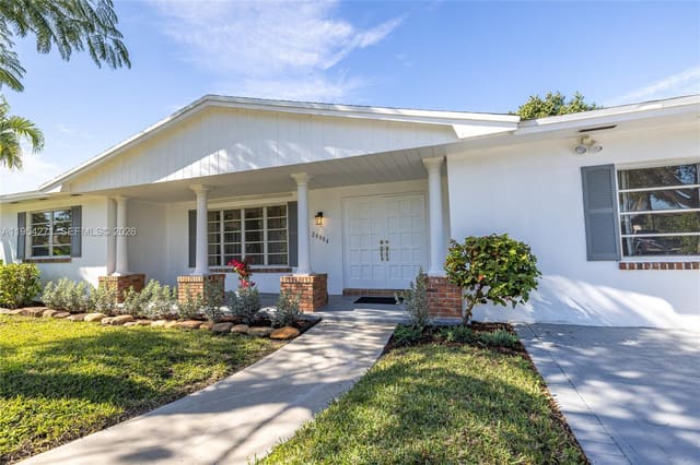 20004 SW 82nd Place, sold in Saga Bay Sec One Part Two, Cutler Bay, FL