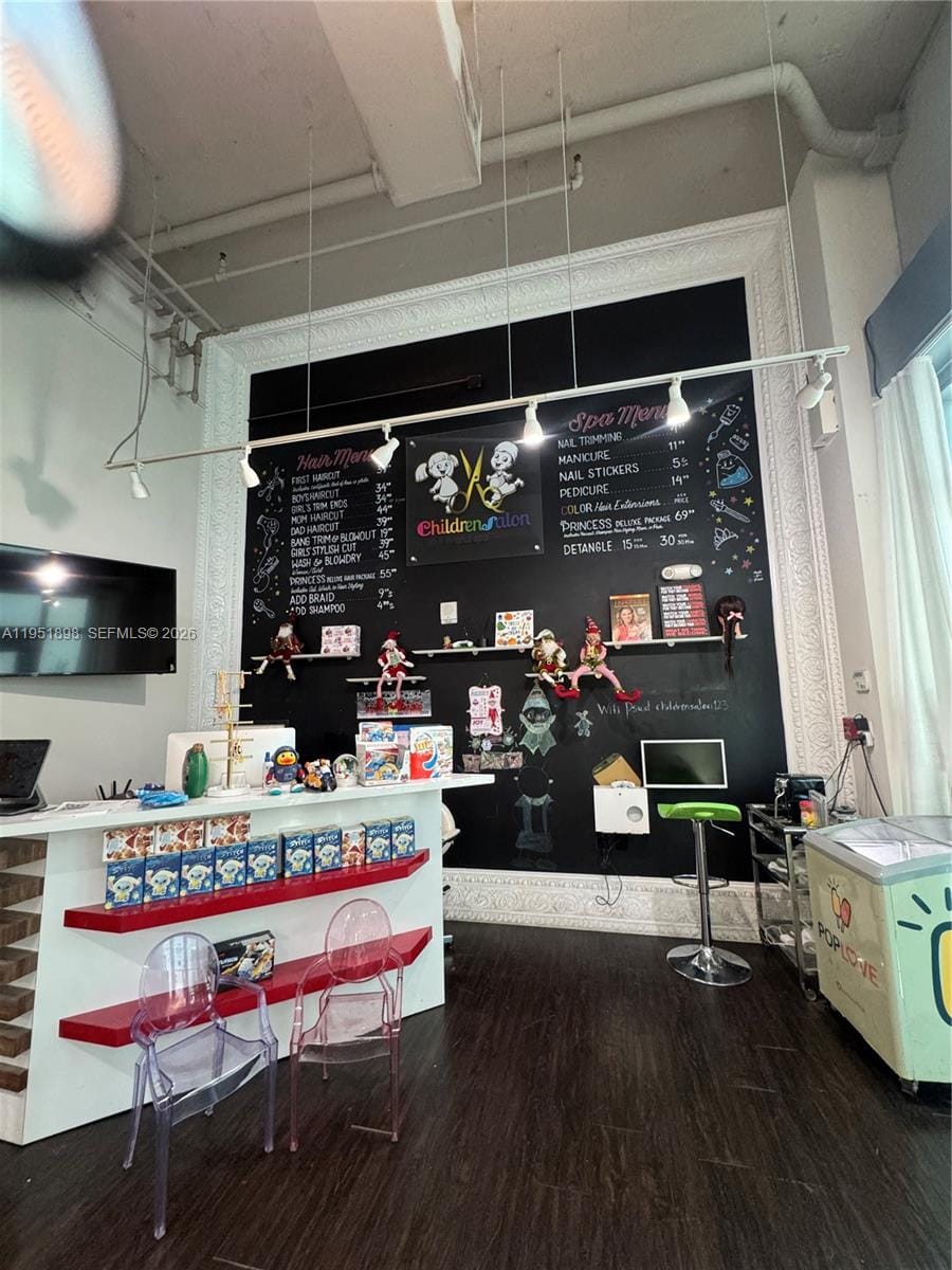 000 NE Confidential — photo 11