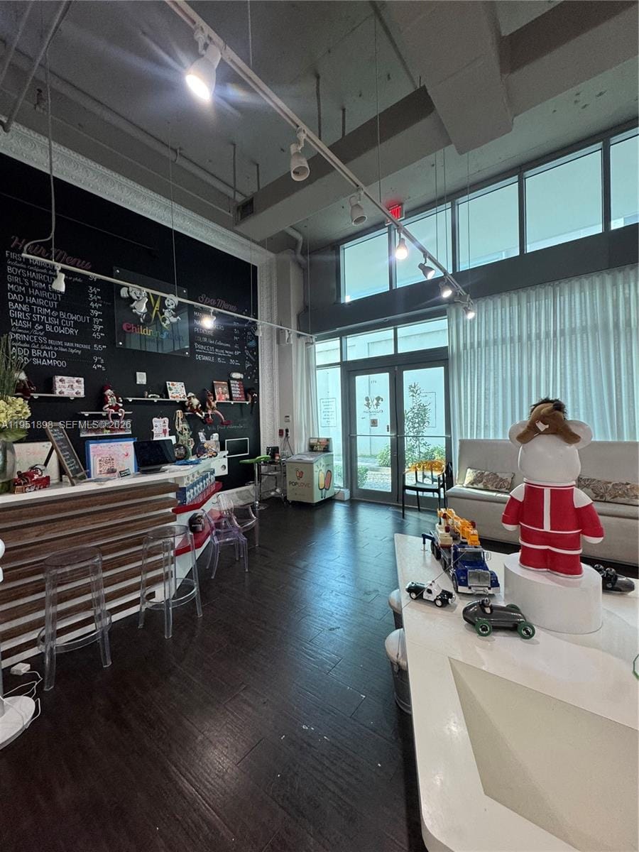 000 NE Confidential, Miami, FL 33137 photo 15