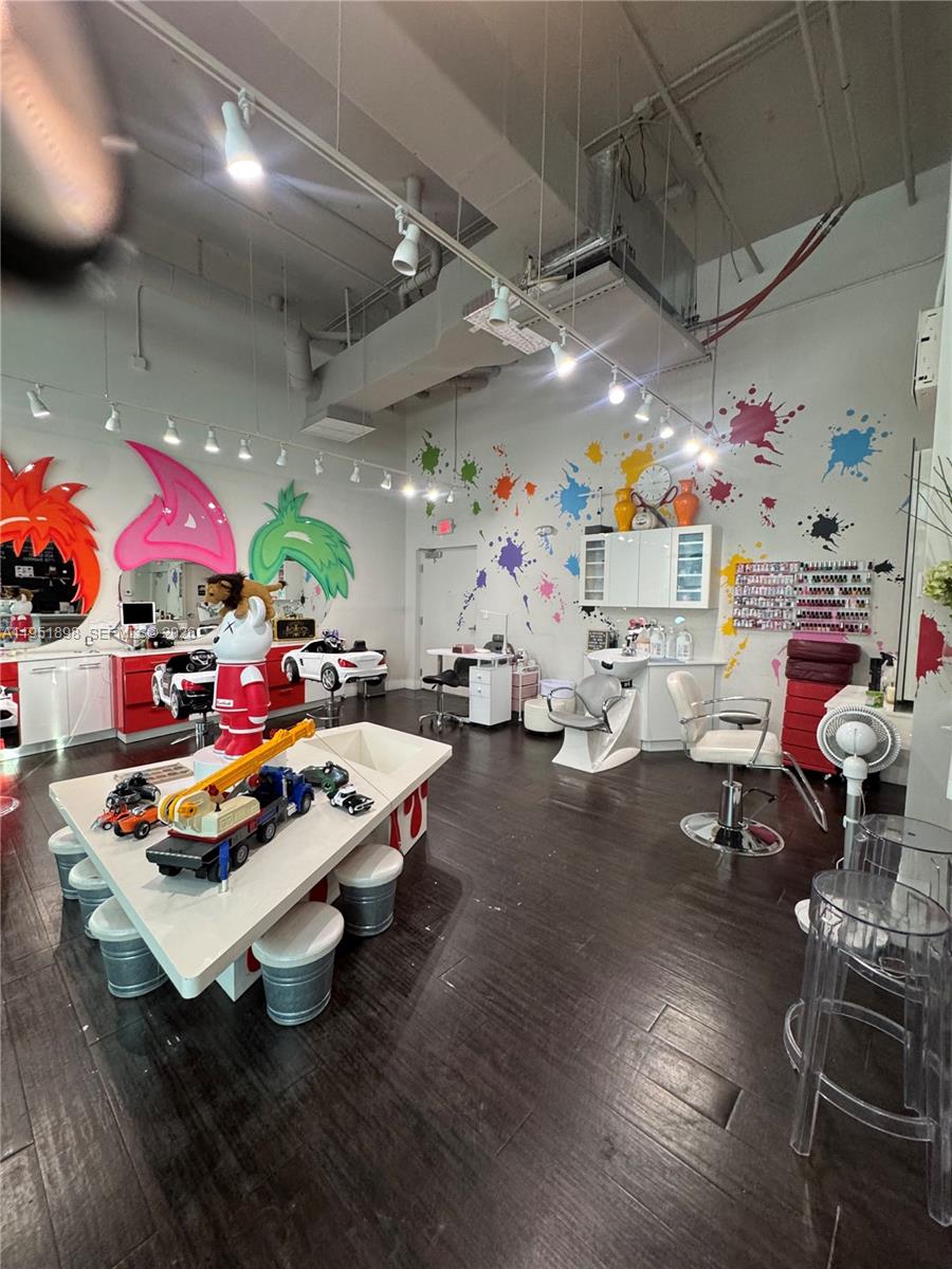 000 NE Confidential, Miami, FL 33137, Miami