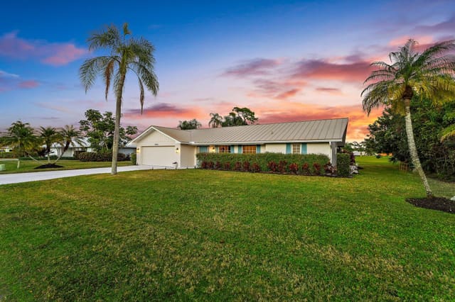 3881 SE Fairway W, sold in Yacht & Country Club Of Stuart, Stuart, FL