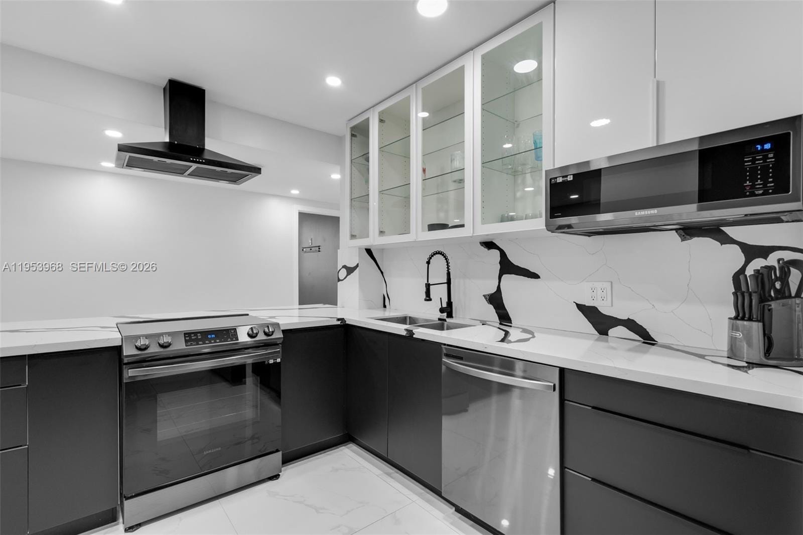 3800 Hillcrest Drive 203 — photo 11