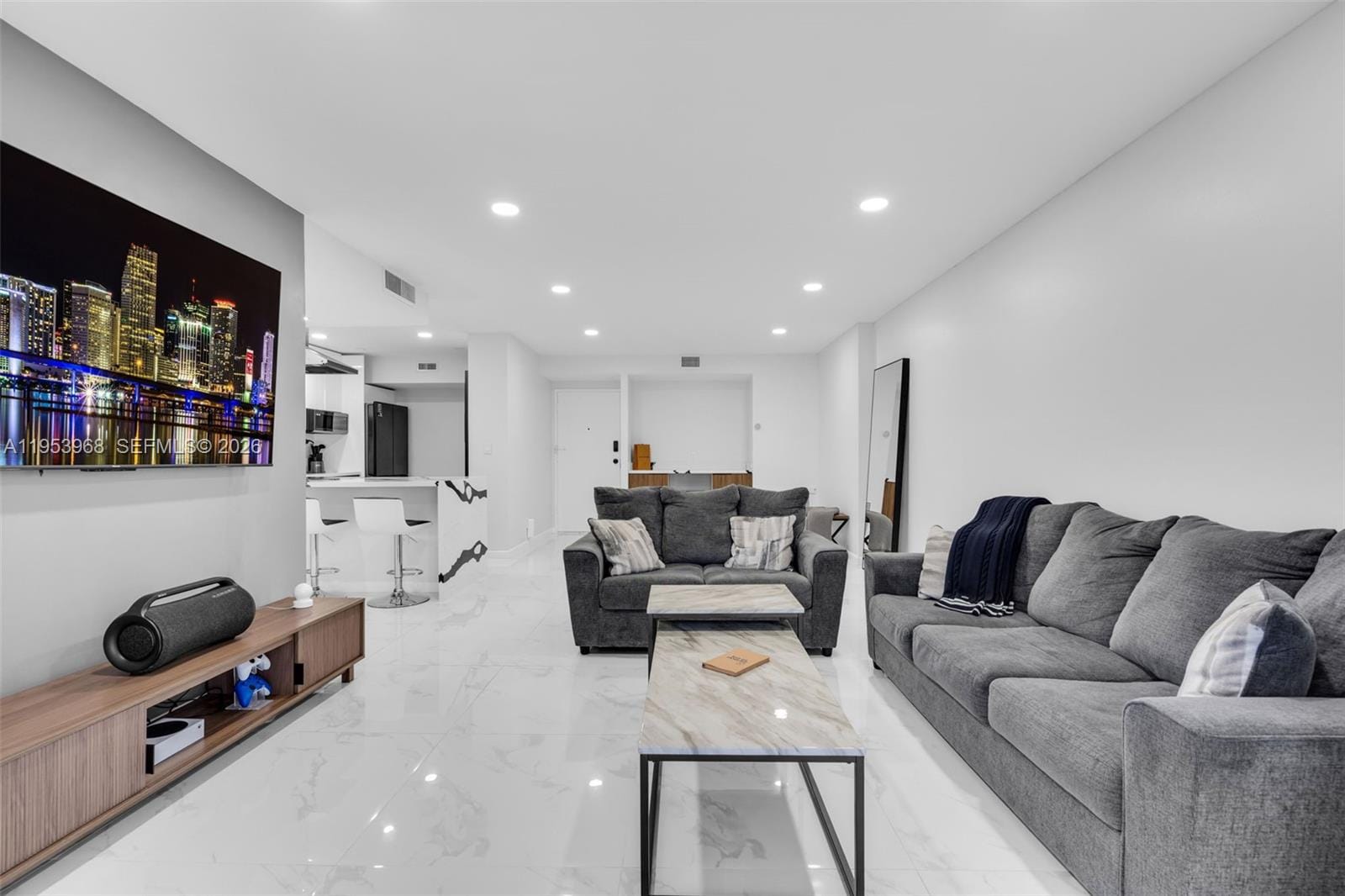 3800 Hillcrest Drive 203 — photo 4