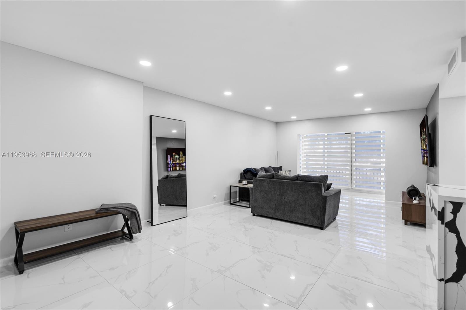 3800 Hillcrest Drive 203 — photo 5