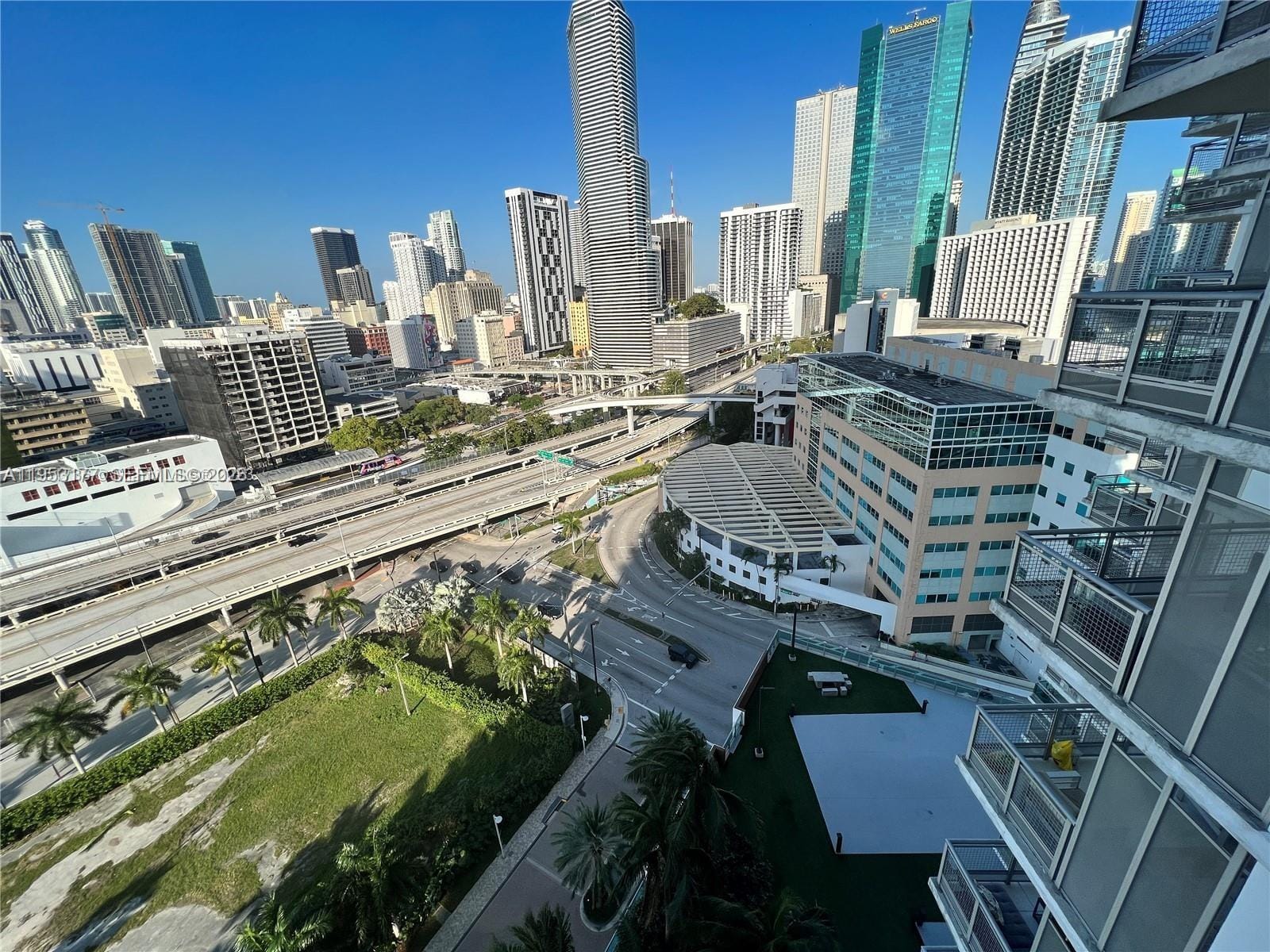 350 S Miami Avenue 1907, Miami, FL 33130 photo 4