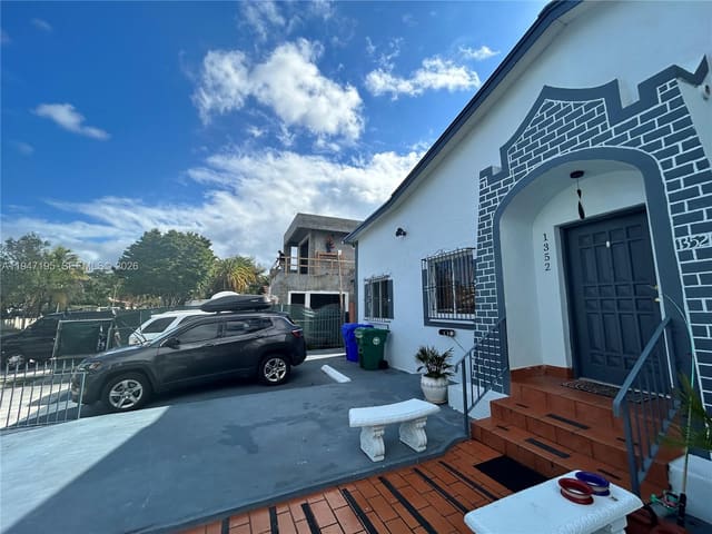 1352 SW 16th Street, sold in Third Westmoreland Addn, Miami, FL
