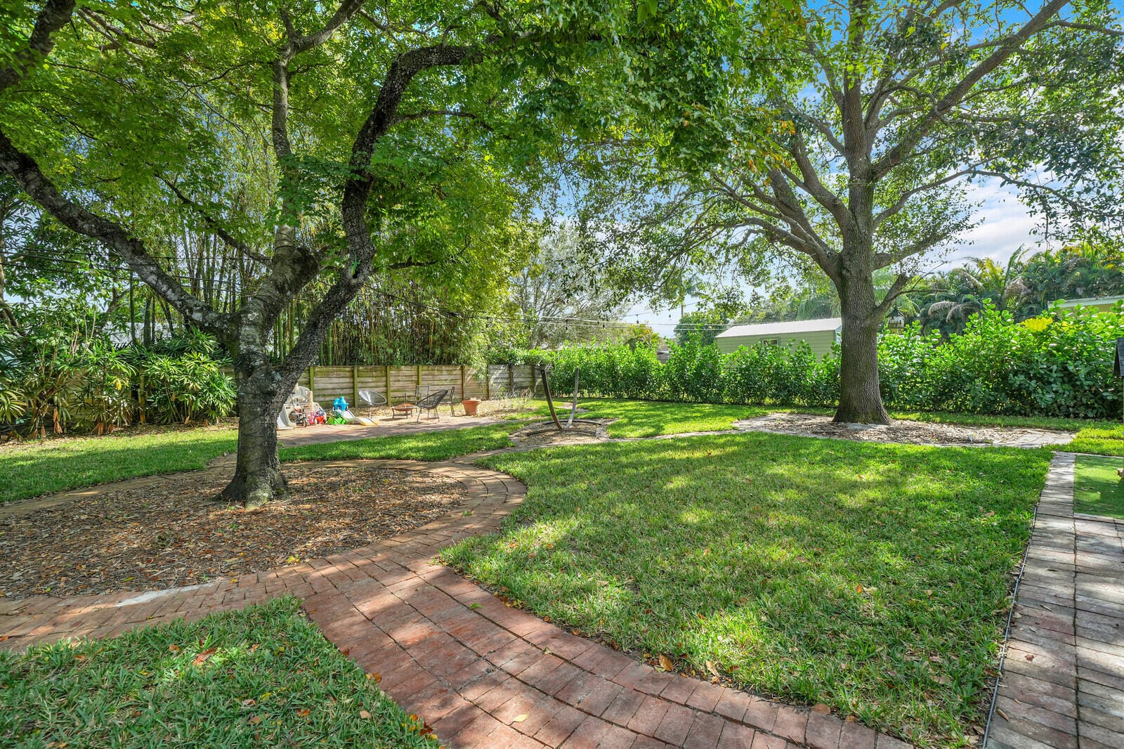 824 N Bel Air Drive, Plantation, FL 33317 photo 20