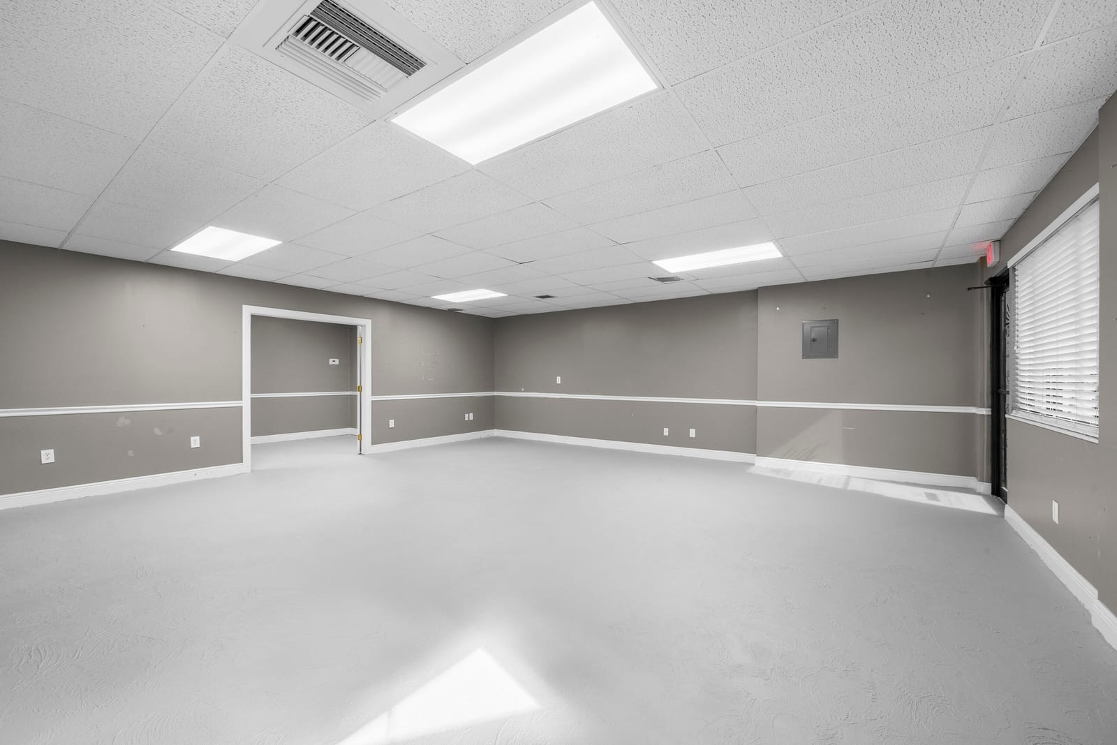 1459 SE Village Green Drive 12 — photo 4