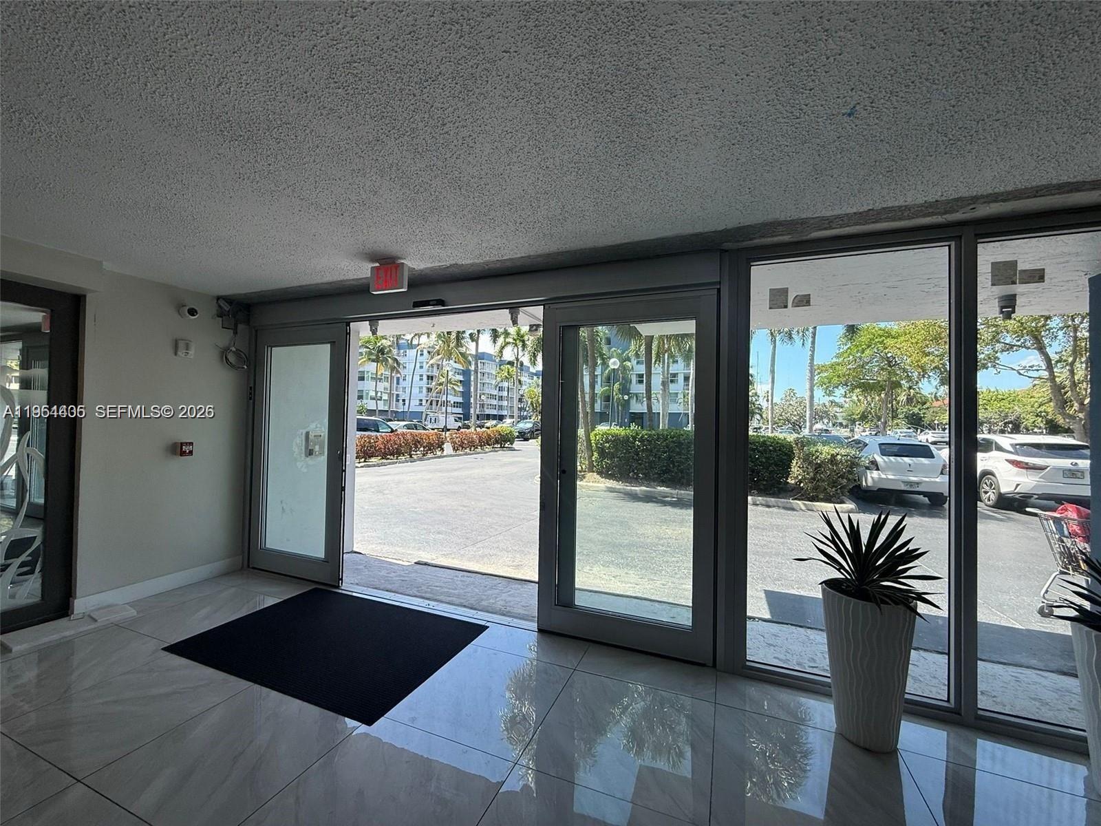 16546 NE 26th Avenue 4J, North Miami Beach, FL 33160, North Miami Beach