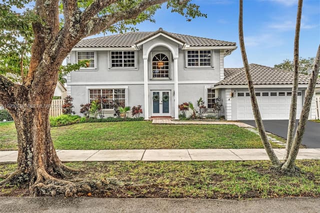 821 Somerset Avenue, sold in Shenandoah Section Two, Davie, FL