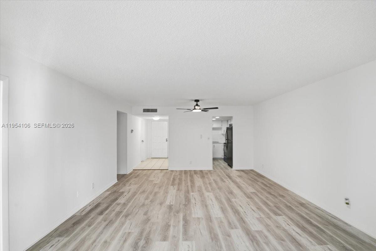 6101 N Falls Cir Drive 309 — photo 2