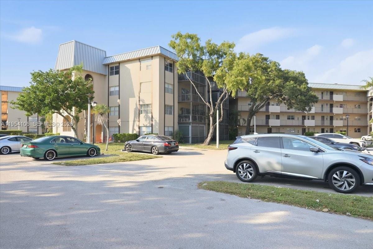 6101 N Falls Cir Drive 309 — photo 12