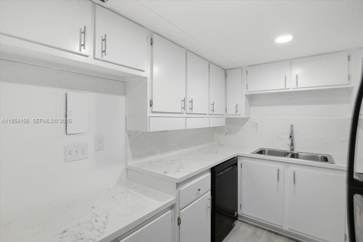 6101 N Falls Cir Drive 309 — photo 5