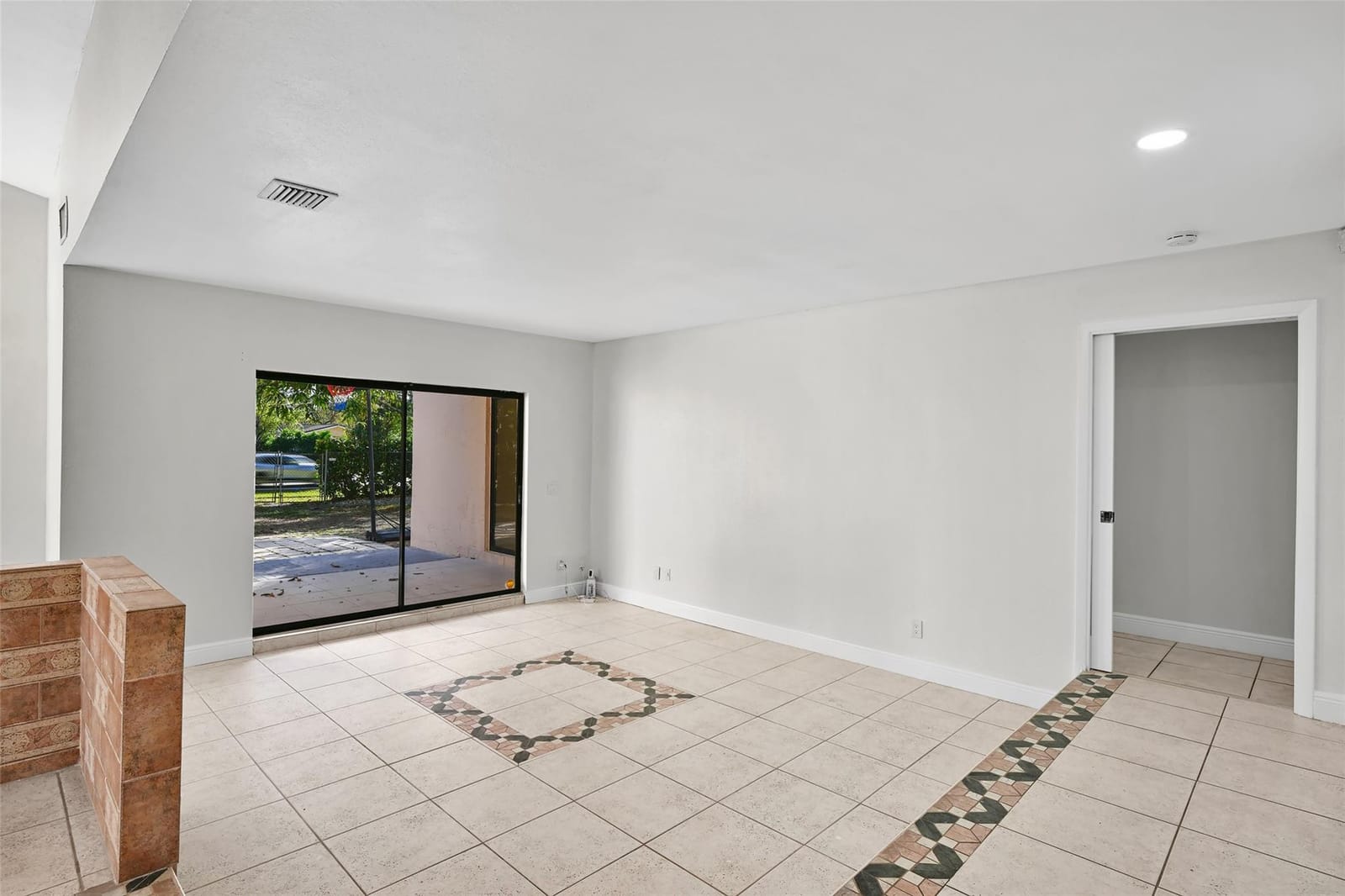 11136 NW 1st Place — photo 10