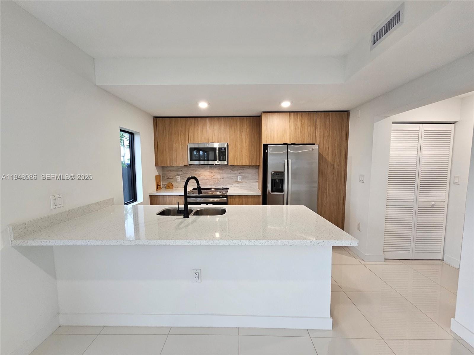 215 NW 13th Place 0 — photo 11