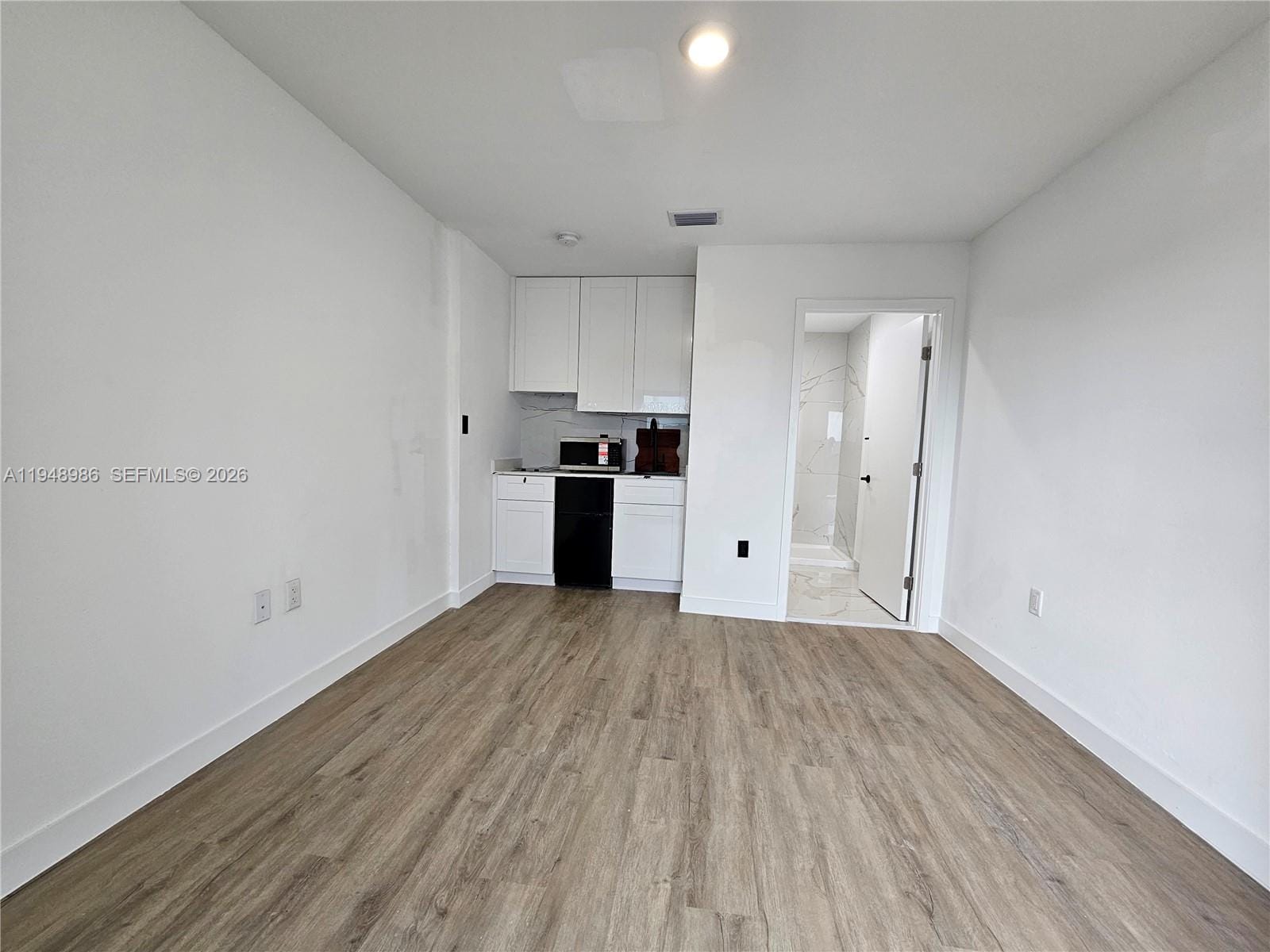 215 NW 13th Place 0 — photo 6