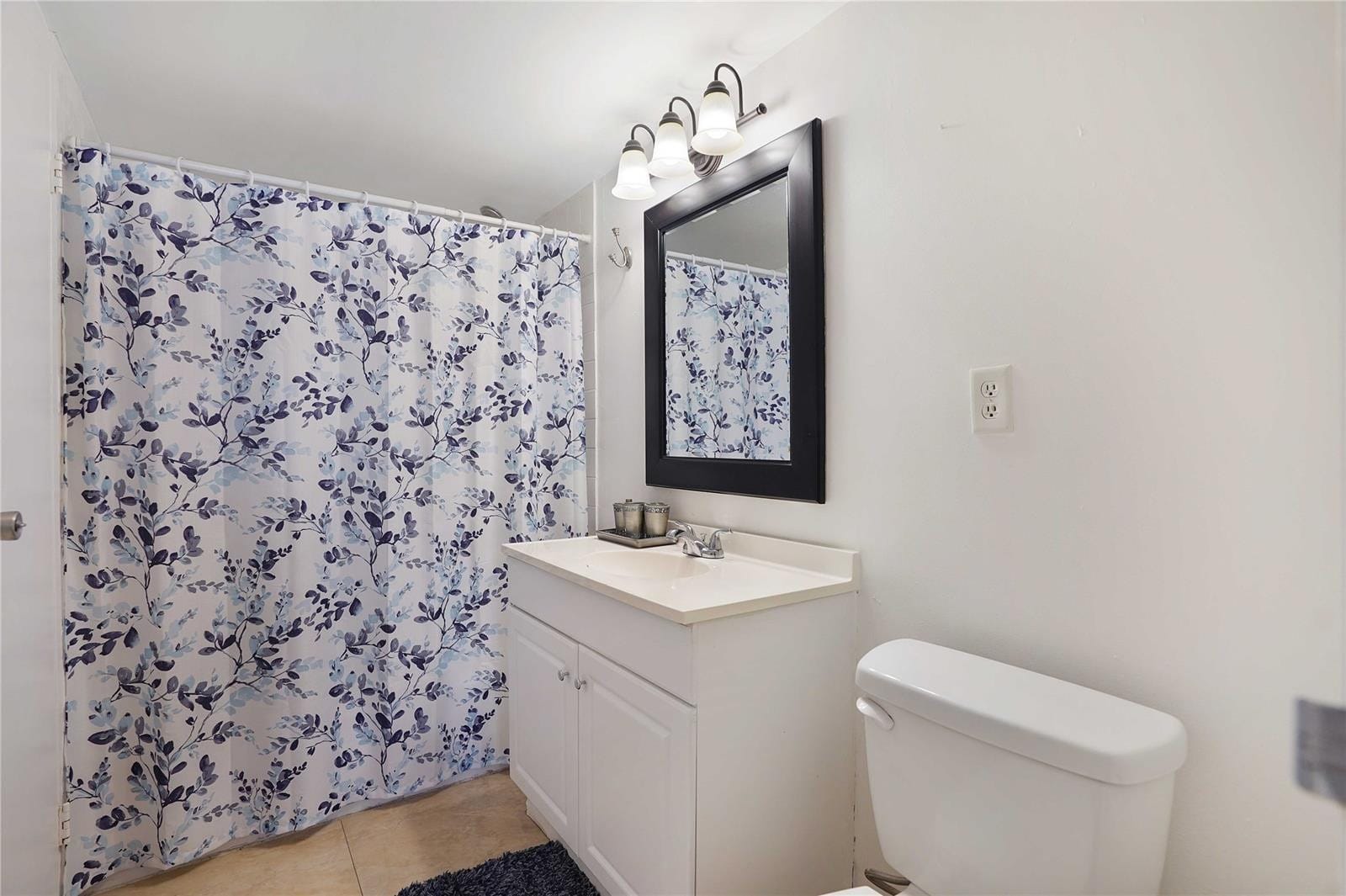 2650 NW 49th Avenue 320, Lauderdale Lakes, FL 33313 photo 14