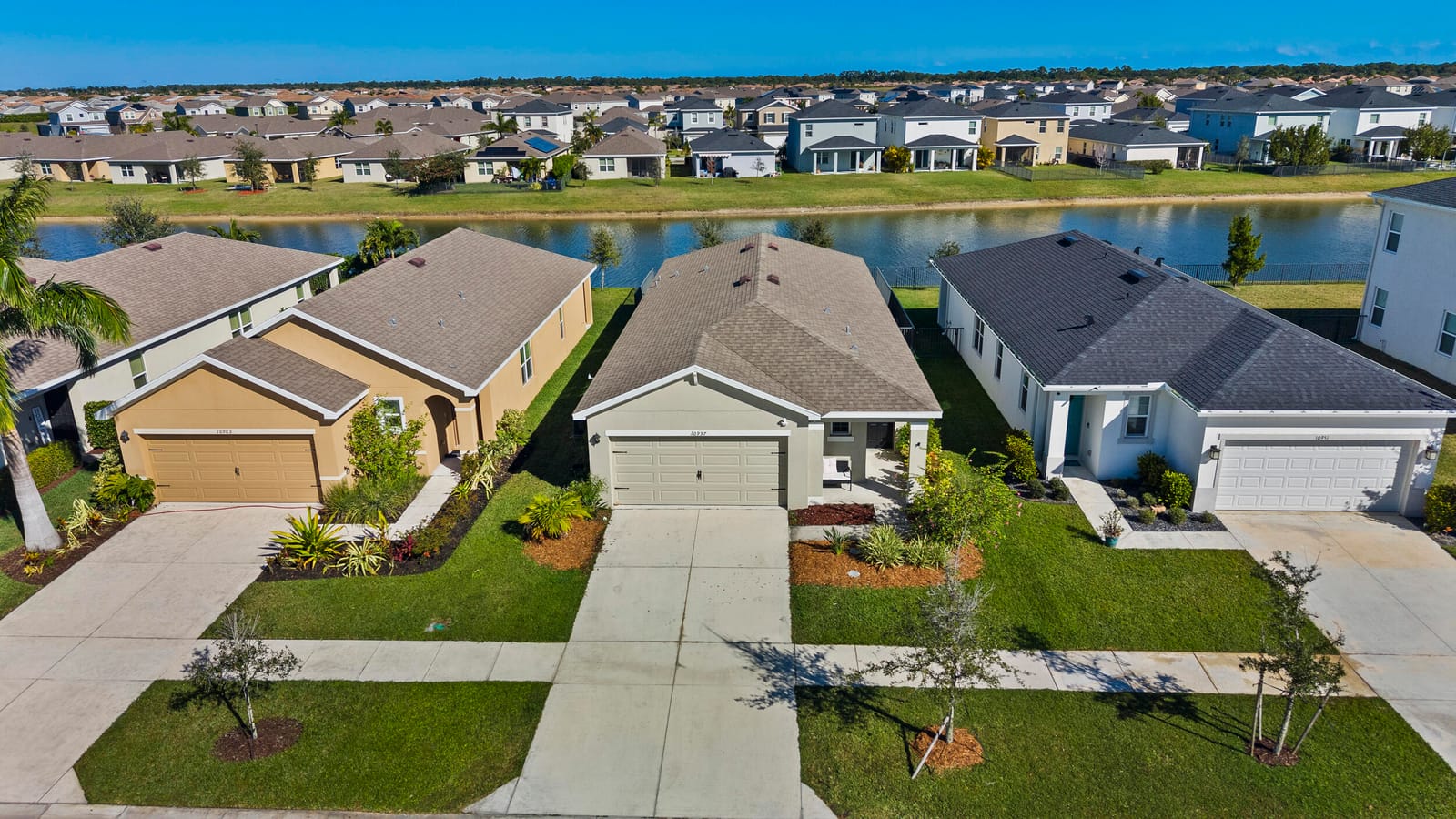 10957 SW Pacini Way, Port St. Lucie, FL 34987 photo 2