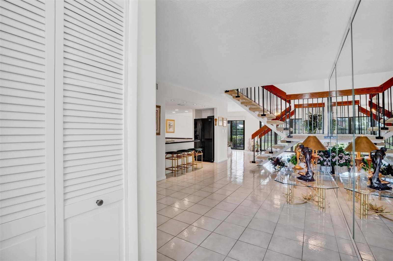 9530 Alcazar Lane 9530 — photo 3