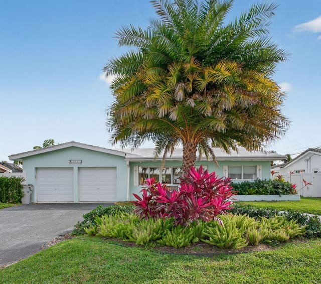 650 SE 6th Avenue, sold in Cypress Isles Estates, Pompano Beach, FL
