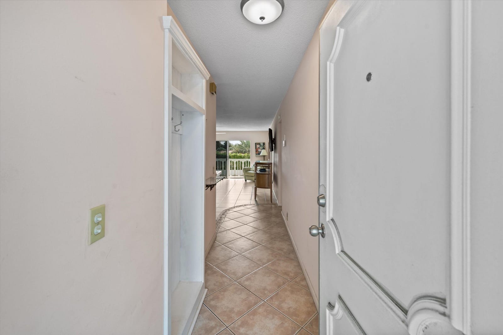 421 S Lakeside Drive 10 — photo 2