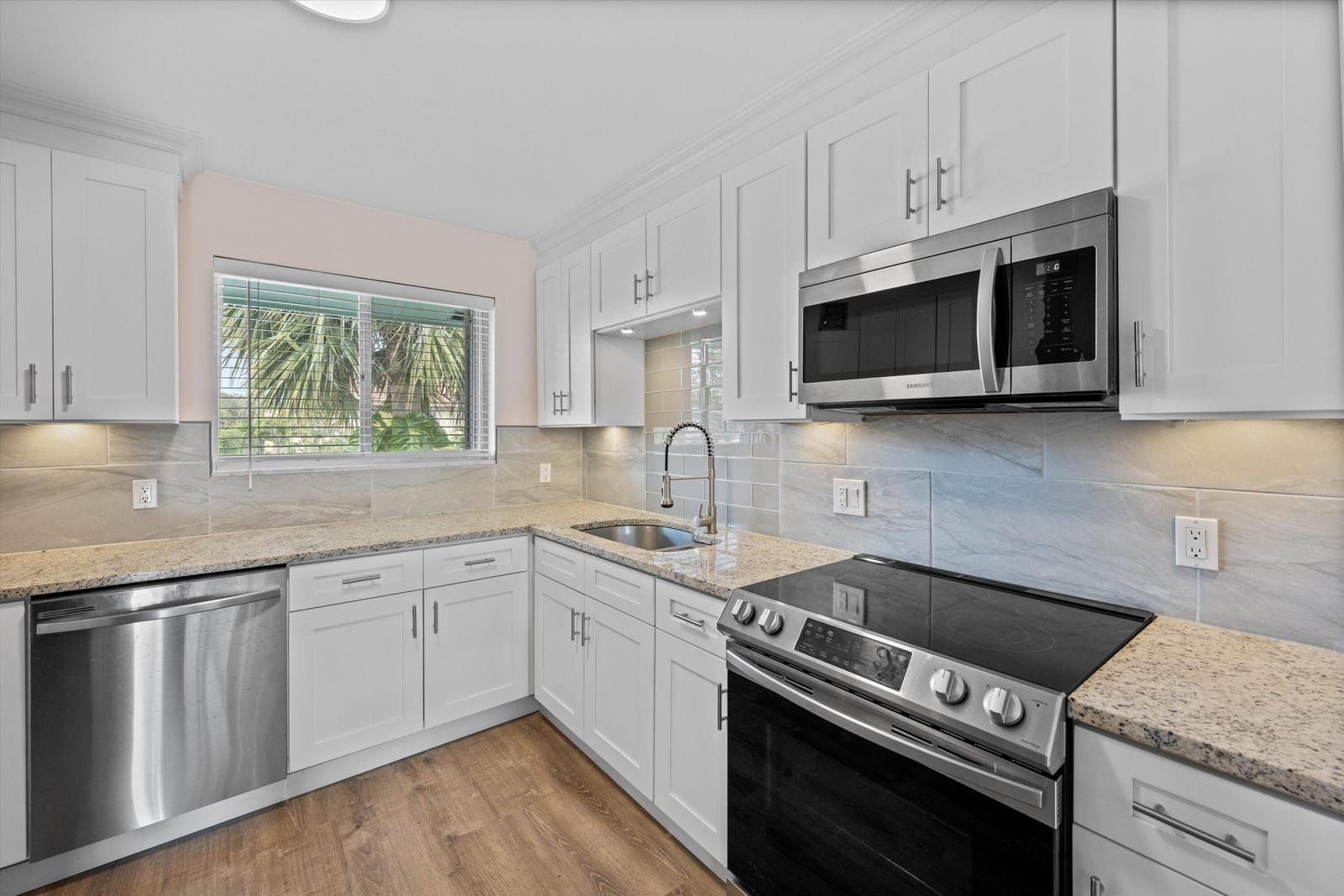 421 S Lakeside Drive 10, Lake Worth Beach, FL 33460 photo 13