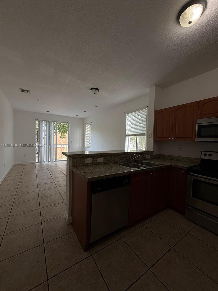 17640 NW 73rd Avenue 200-19, Hialeah, FL 33015 photo 5