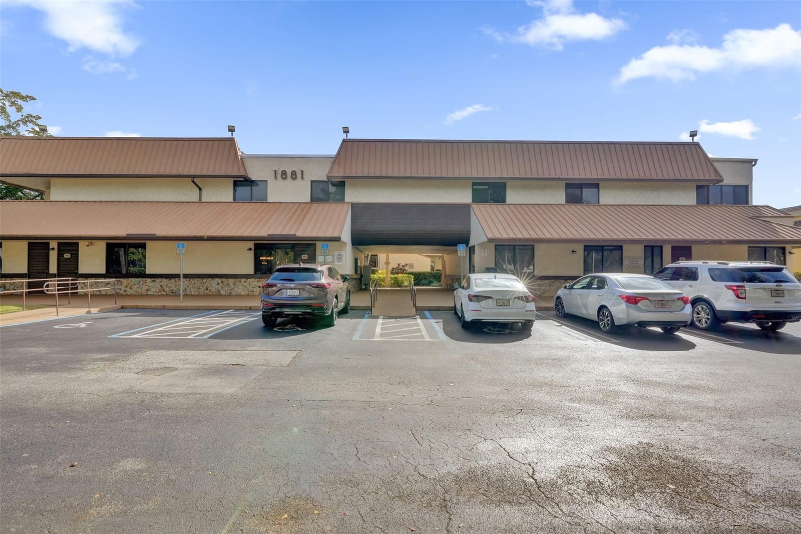1881 N University Drive 200 — photo 4