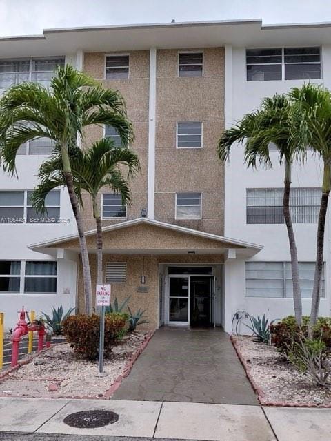 211 NE 8th Avenue 108, Hallandale Beach, FL 33009