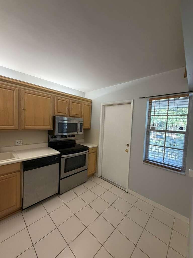 2601 S Course Drive 203, Pompano Beach, FL 33069 photo 14