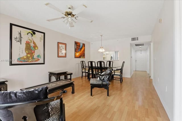 601 SW 142nd Avenue 304Q, Pembroke Pines, FL 33027