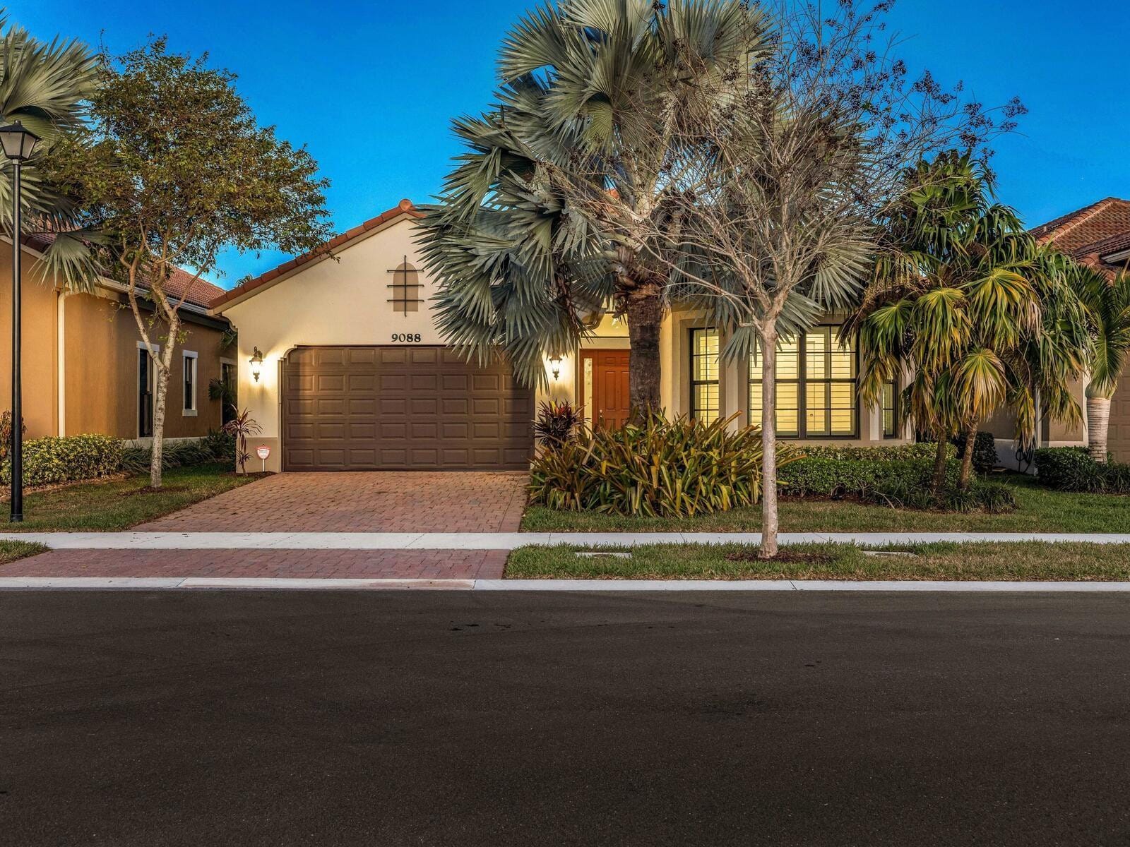 9088 E Leon Circle, Parkland, FL 33076