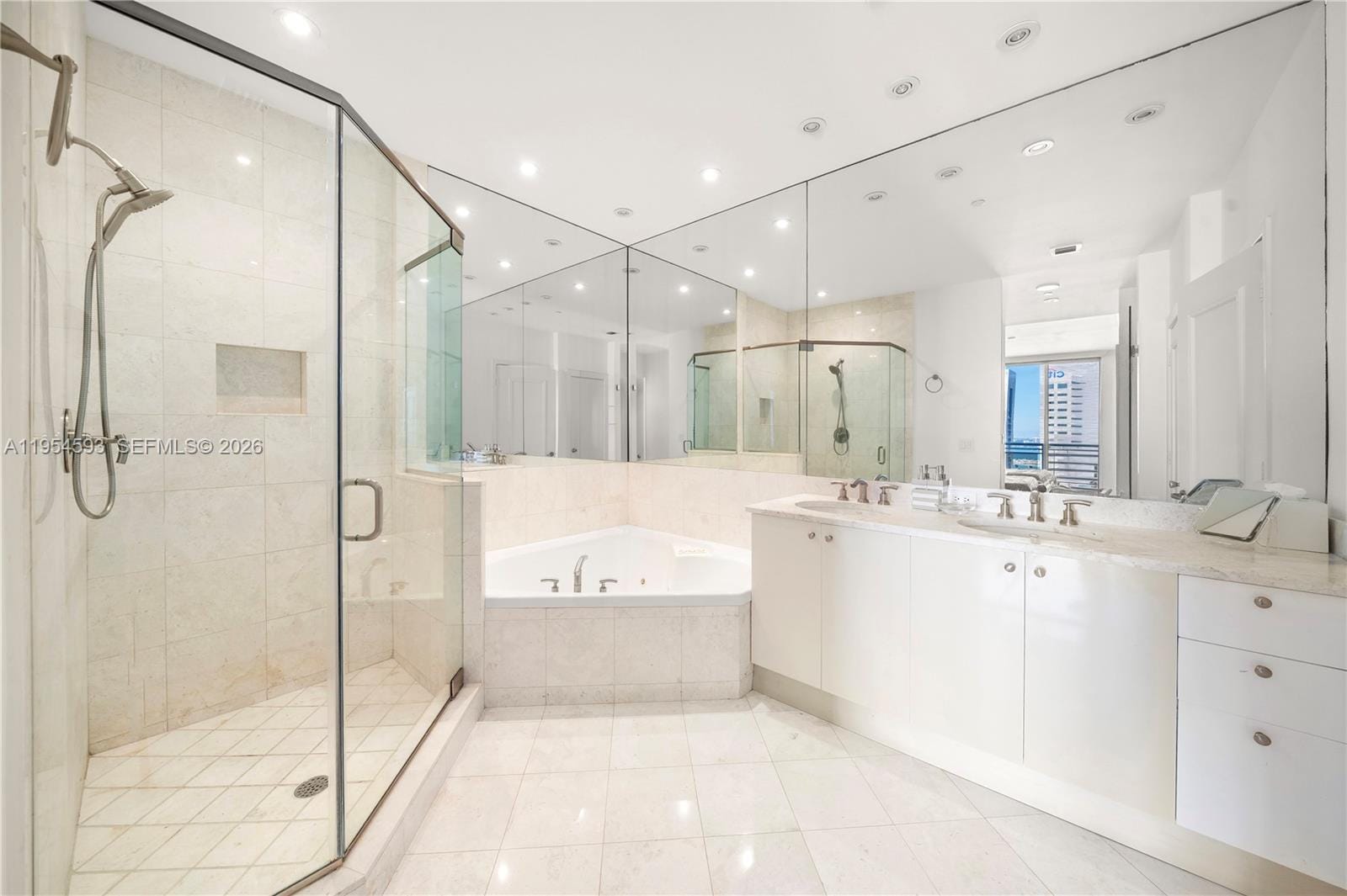 901 Brickell Key Boulevard 3706, Miami, FL 33131 photo 15