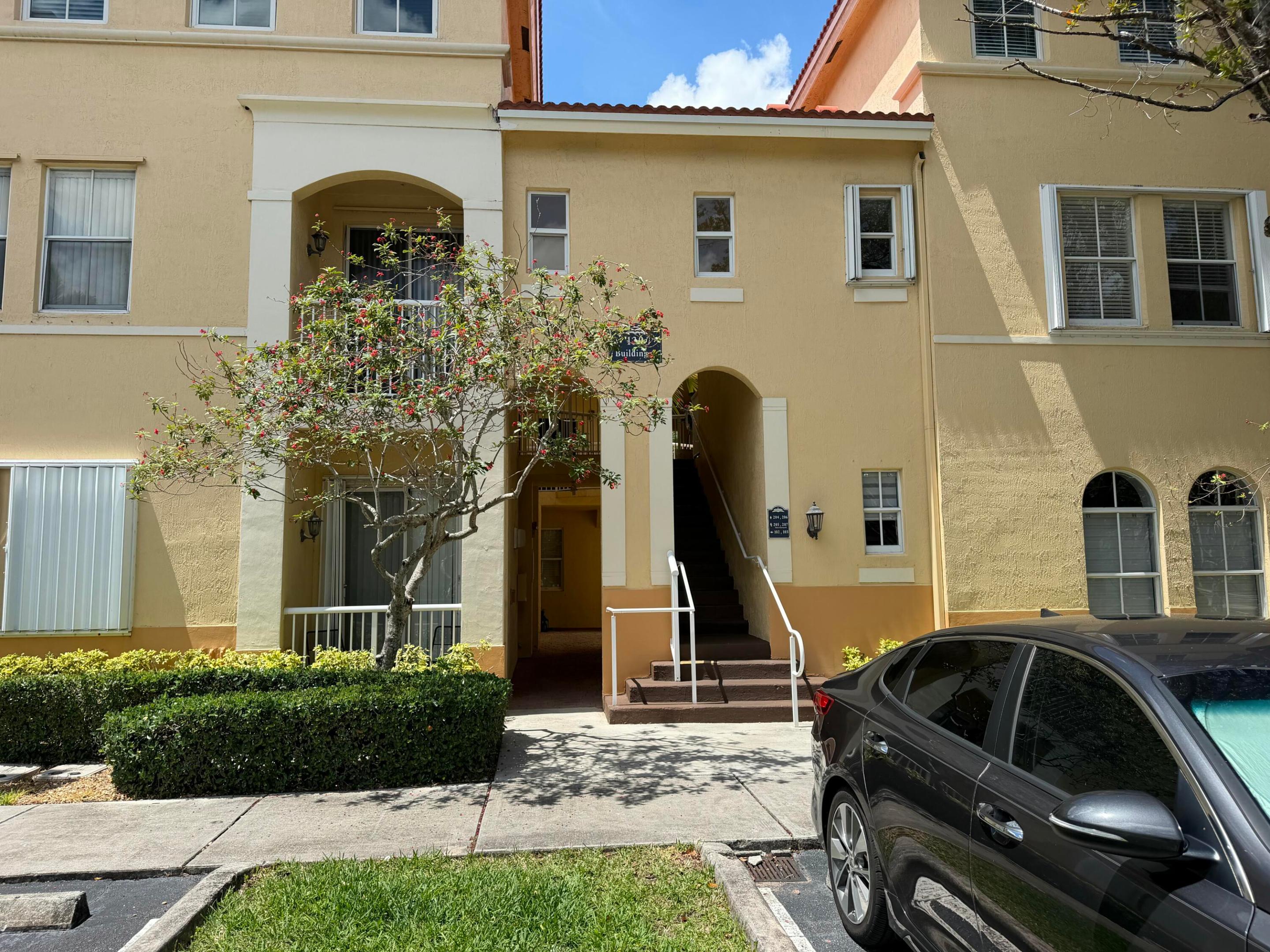 130 Jacaranda Country Club Drive 207, Plantation, FL 33324, Plantation