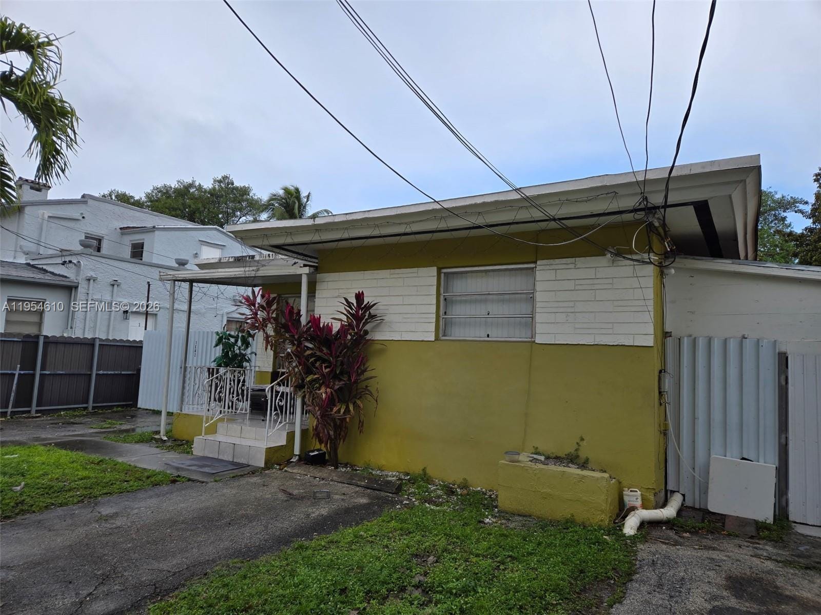 1041 NW 30th Street, Miami, FL 33127 photo 2