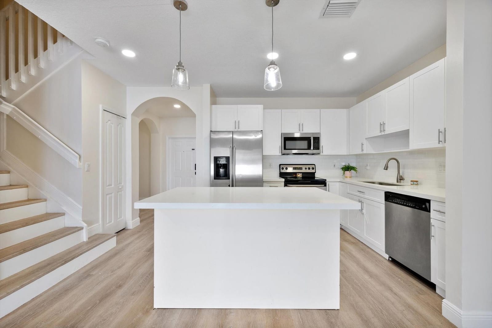2851 SW 127th Way — photo 7