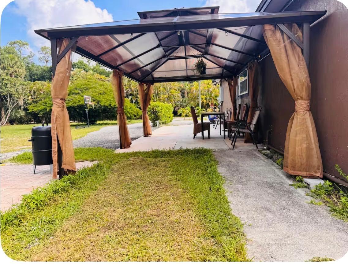 214 Westwood Circle E, West Palm Beach, FL 33411, West Palm Beach