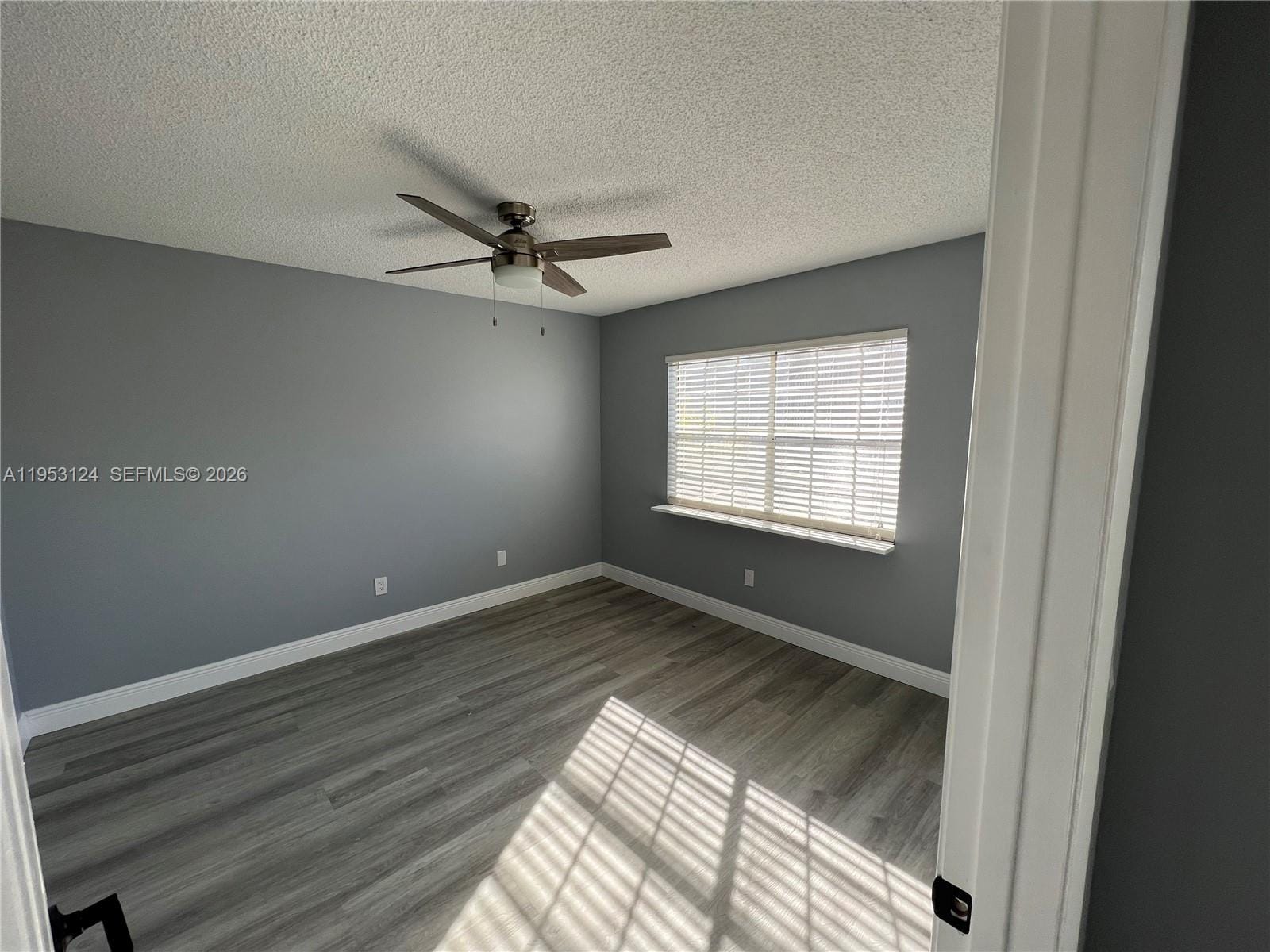 313 Dirksen F3 — photo 8