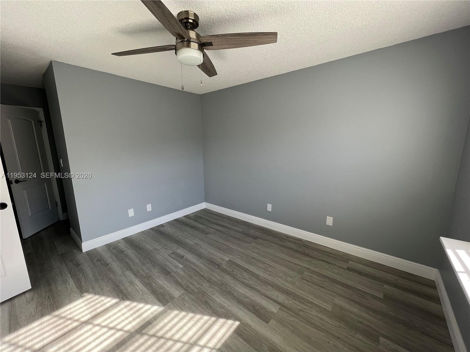 313 Dirksen F3 — photo 9