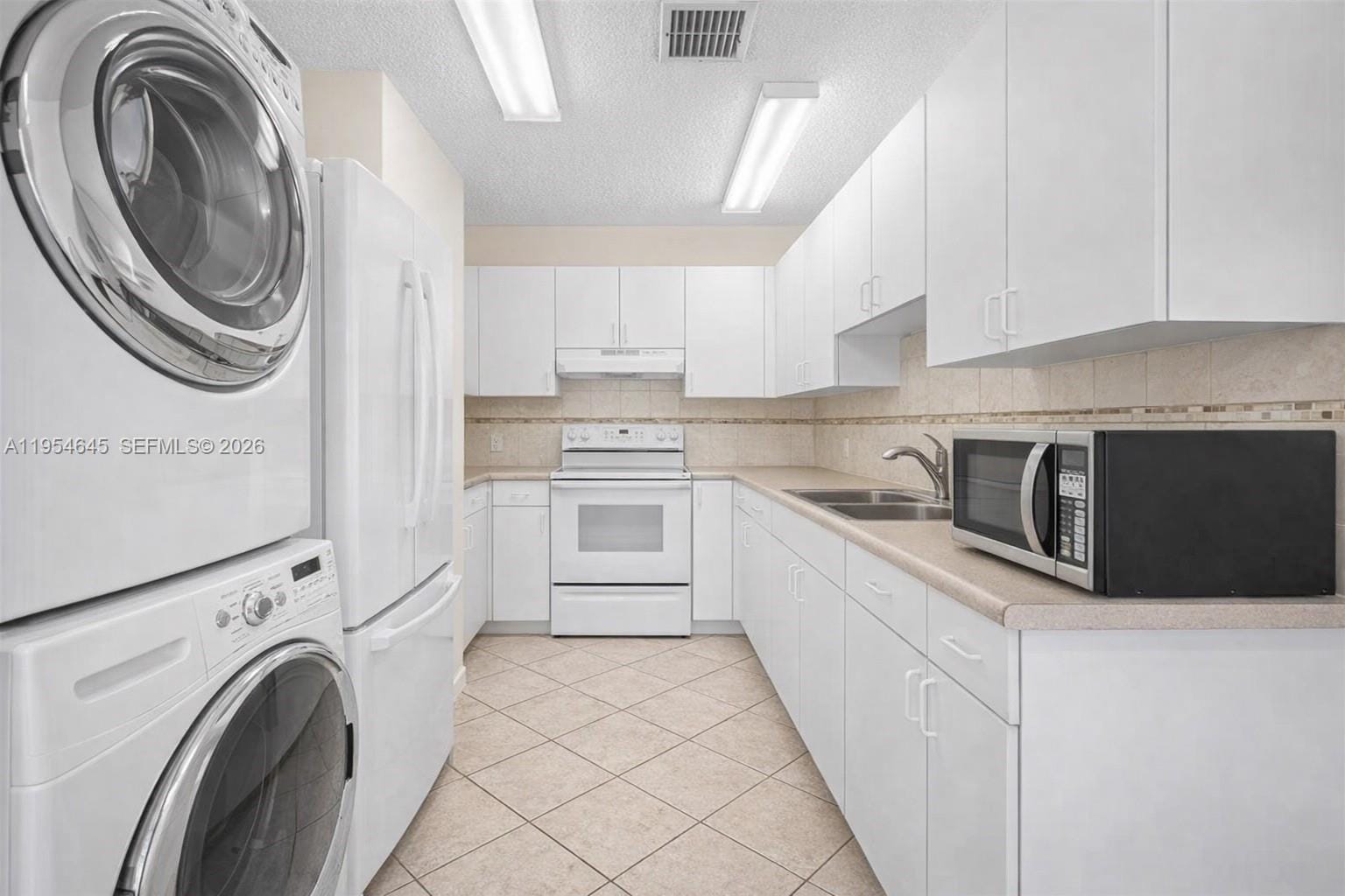 1521 NW 18th Avenue 101 — photo 9