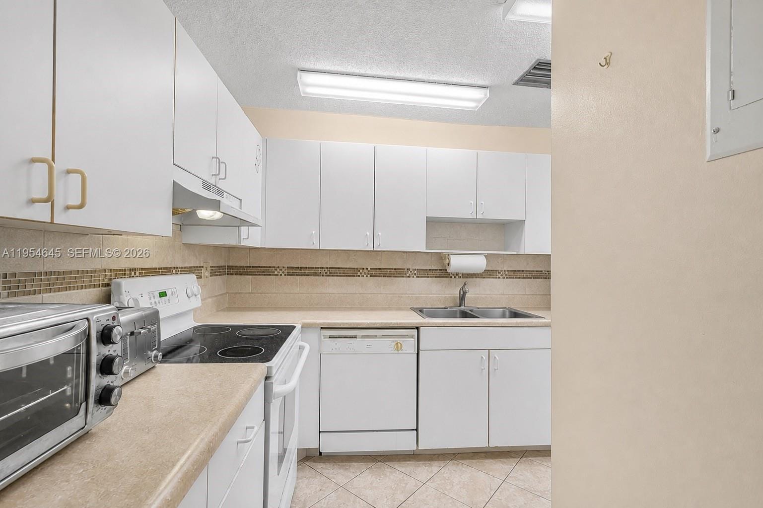 1521 NW 18th Avenue 101 — photo 10