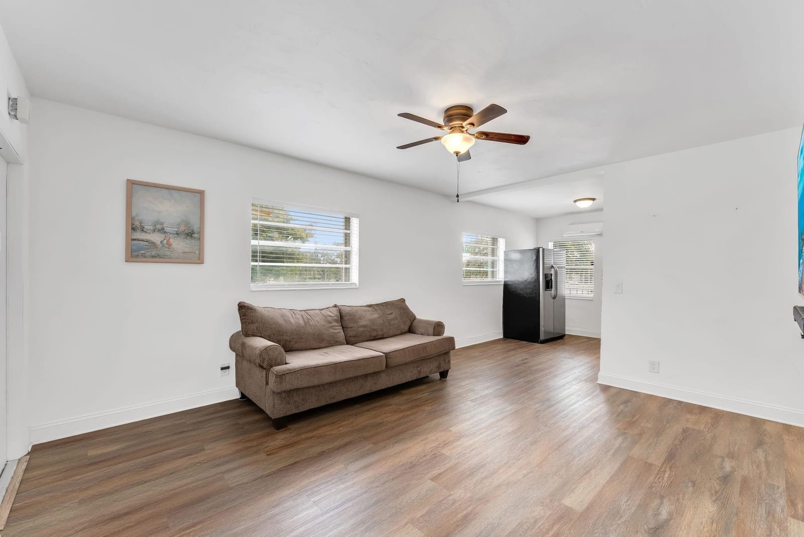 7401 Pines Boulevard 201 — photo 4