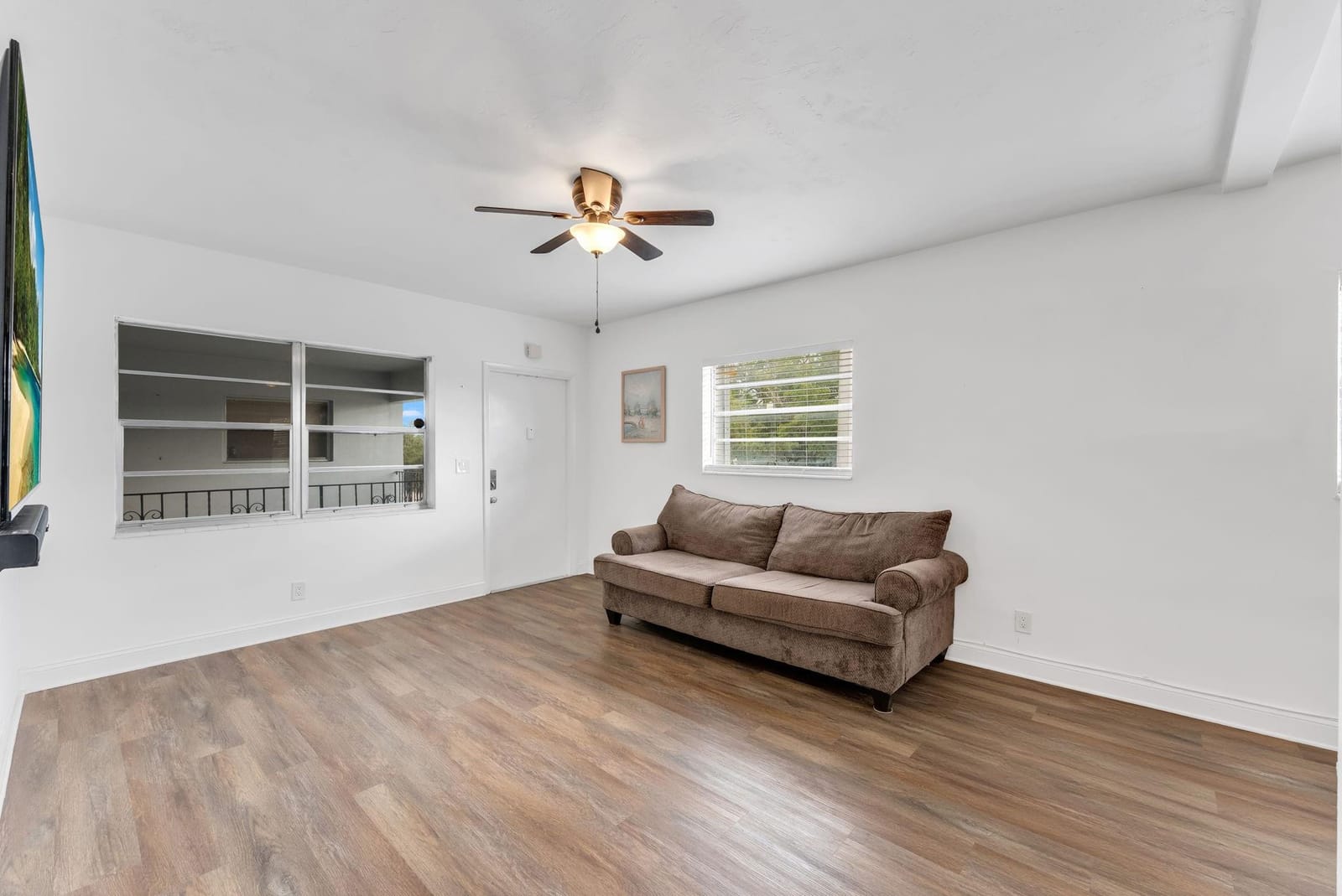 7401 Pines Boulevard 201 — photo 5