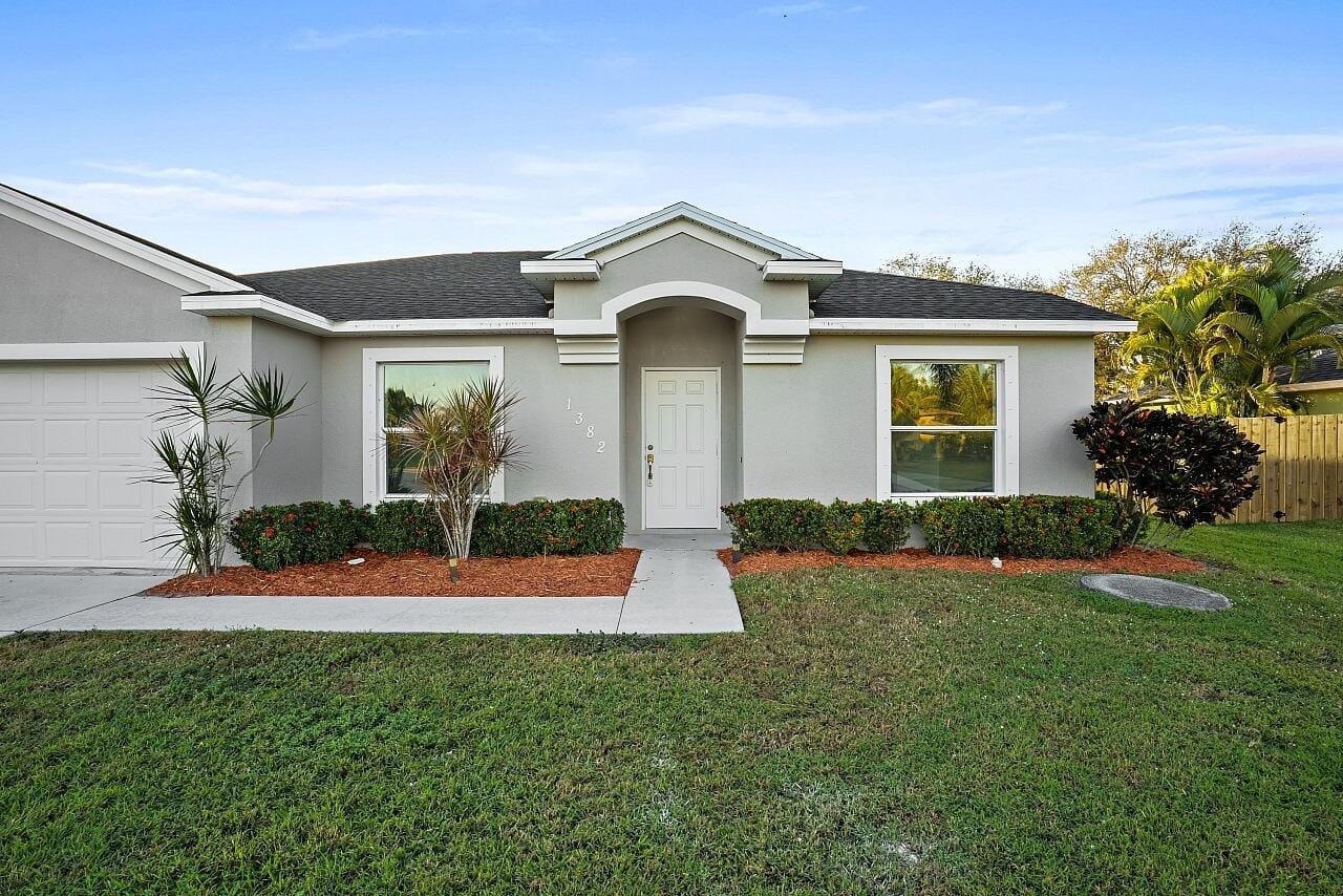 1382 SE Concha Street — photo 8