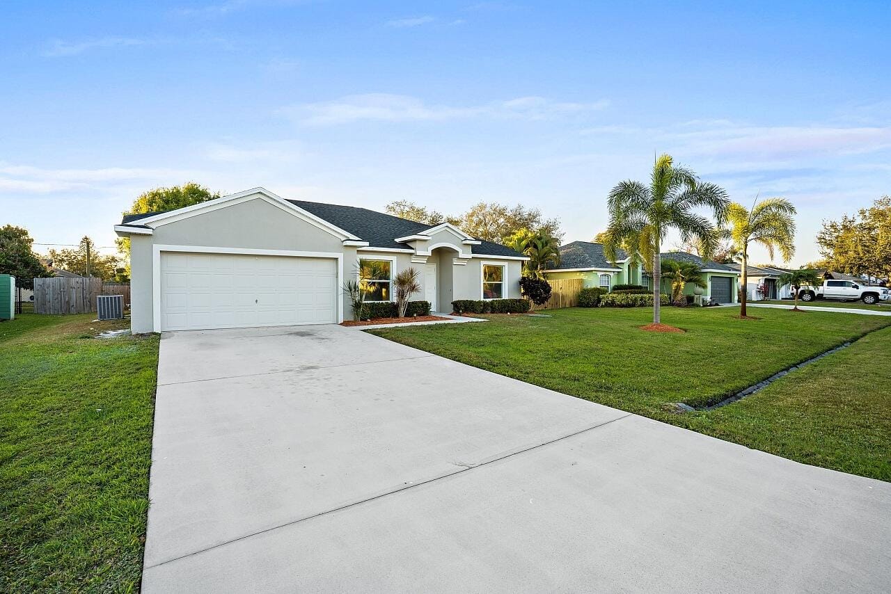1382 SE Concha Street — photo 7