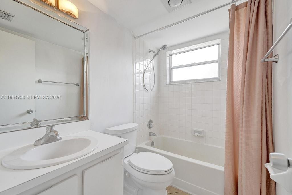 9520 Seagrape Drive 306, Davie, FL 33324 photo 12