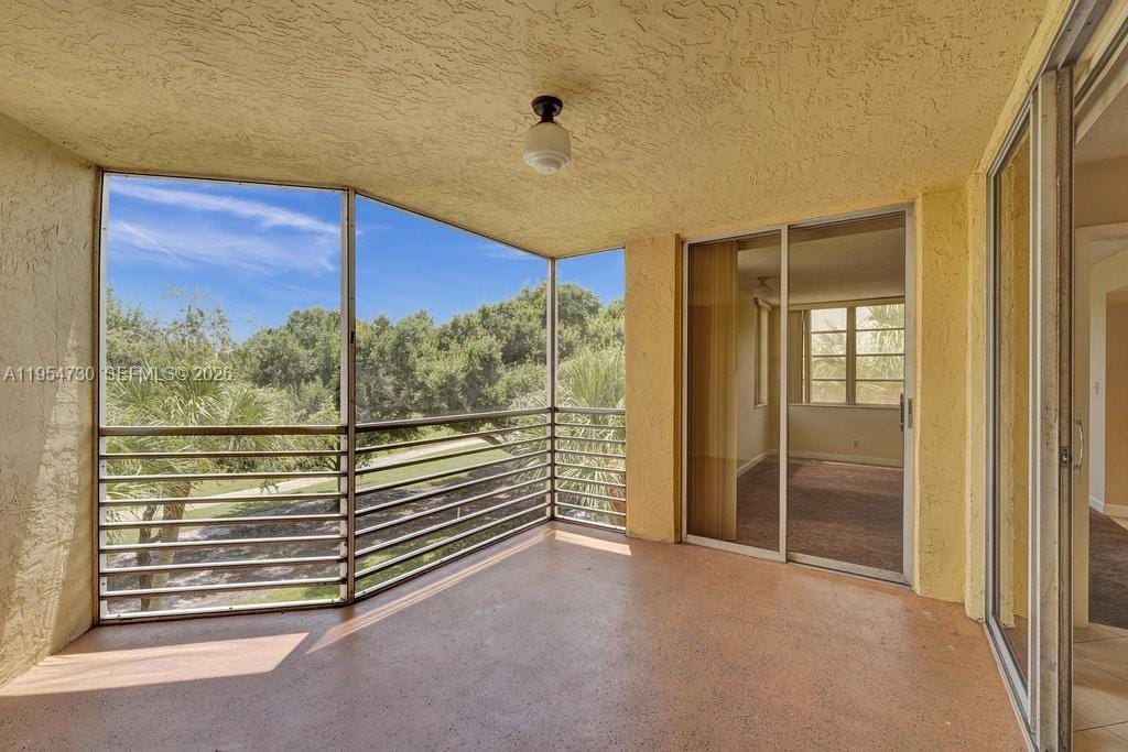 9520 Seagrape Drive 306, Davie, FL 33324 photo 3