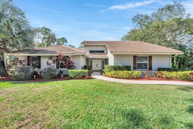 5440 NW 77th Terrace, sold in Whispering Woods, Coral Springs, FL