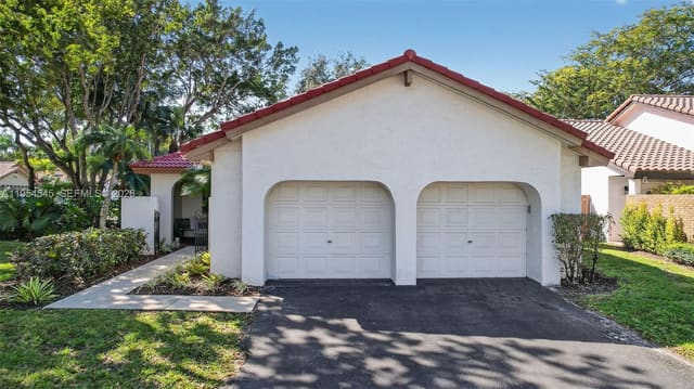 2141 Austin, sold in Country Isles Patio Homes, Weston, FL