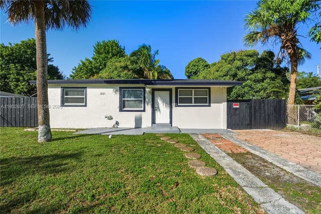 881 NW 34th Avenue, sold in Sunrise Heights, Lauderhill, FL
